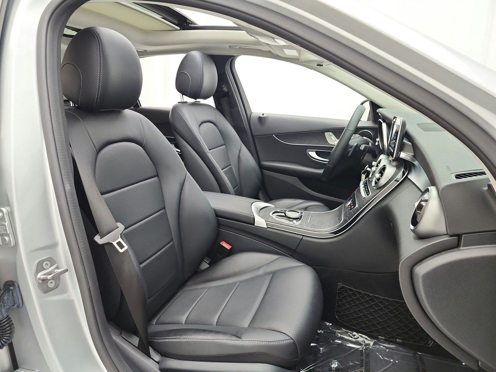 Used 2017 Mercedes-Benz C 300 Sedan image 19