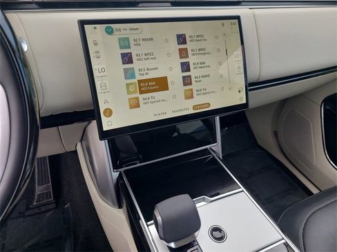 Used 2024 Land Rover Range Rover SE image 29