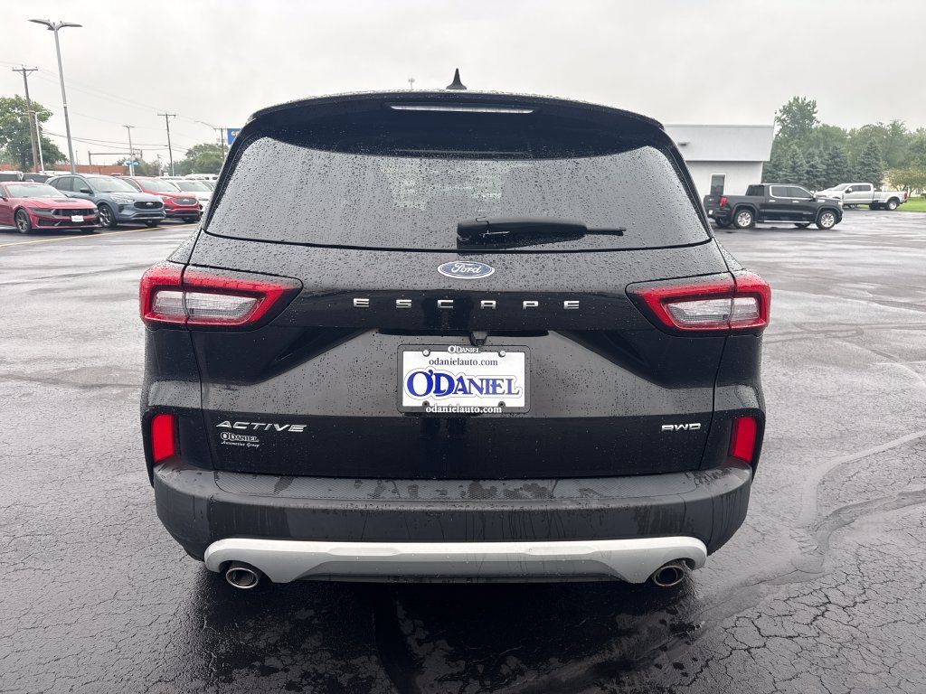 Used 2023 Ford Escape Active AWD/4WD image 6