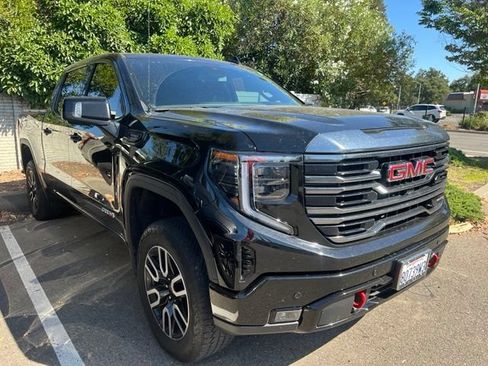 Used 2023 GMC Sierra 1500 AT4 AWD/4WD image 4
