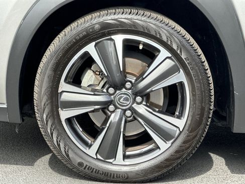 Used 2019 Lexus UX 250h w/ Premium Package image 32