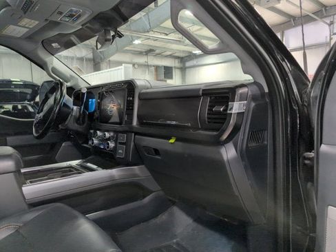Used 2023 Ford F250 Lariat w/ Lariat Ultimate Package AWD/4WD image 15