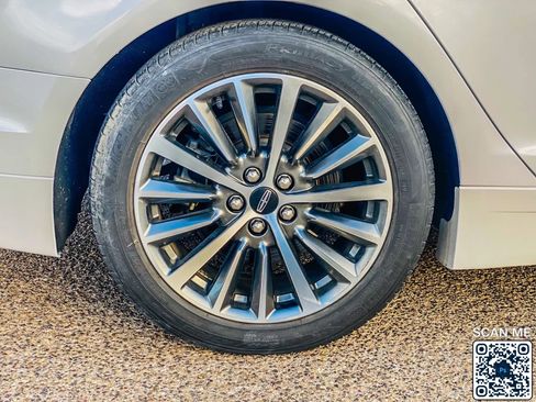 Used 2020 Lincoln MKZ AWD w/ Convenience Package image 11