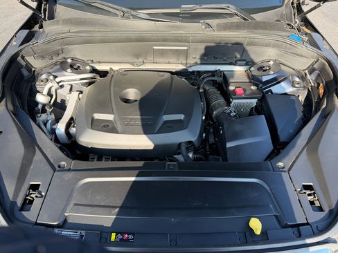 Used 2019 Volvo XC90 T6 Momentum w/ Protection Package Premier image 22