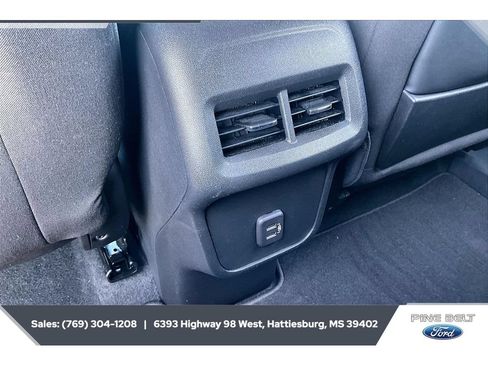 Used 2023 GMC Terrain SLE w/ Driver Convenience Package FWD image 25