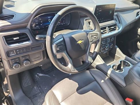 Used 2024 Chevrolet Suburban LT AWD/4WD image 17