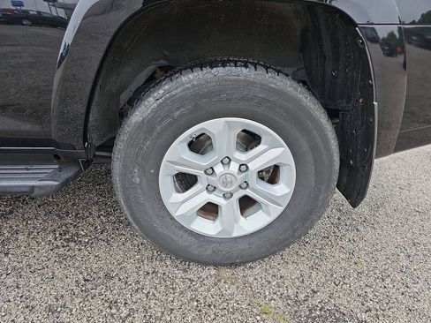 Used 2016 Toyota 4Runner SR5 Premium AWD/4WD image 41