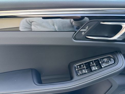 New 2026 Porsche Macan Turbo image 12