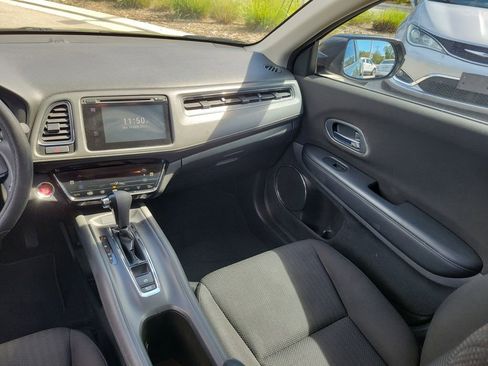 Used 2017 Honda HR-V EX image 20