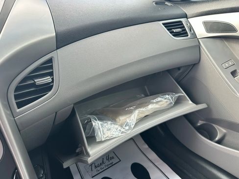 Used 2013 Hyundai Elantra image 18