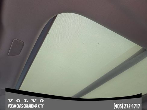 Certified 2023 Volvo XC60 B5 Plus w/ Protection Package Premier FWD image 19