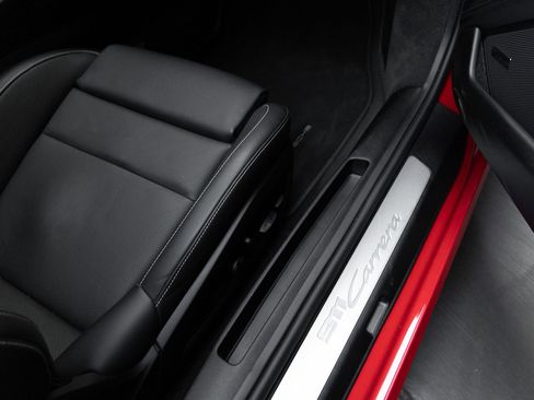 Certified 2025 Porsche 911 Carrera RWD image 38