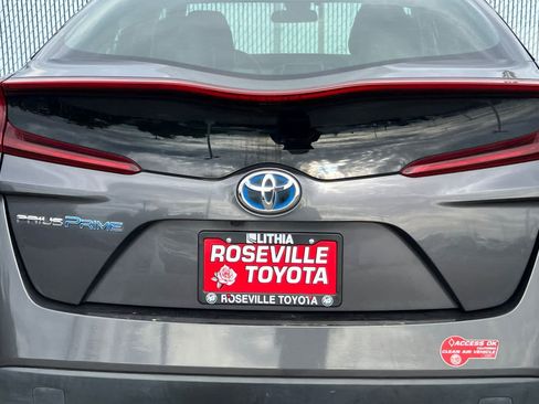 Used 2017 Toyota Prius Prime Premium FWD image 19