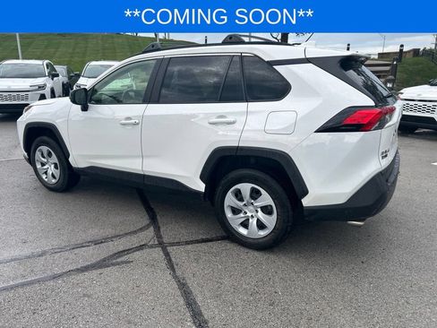 Used 2019 Toyota RAV4 LE AWD/4WD image 10