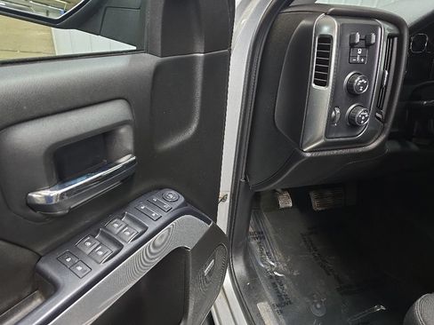 Used 2017 Chevrolet Silverado 1500 LT w/ Rally 2 Edition AWD/4WD image 30