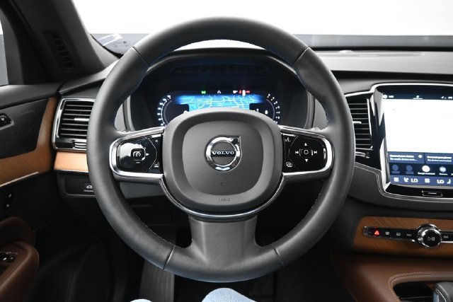 Used 2024 Volvo XC90 B6 Plus w/ Protection Package Premier AWD/4WD image 22