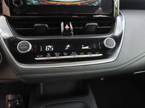 Used 2024 Toyota Corolla SE image 17