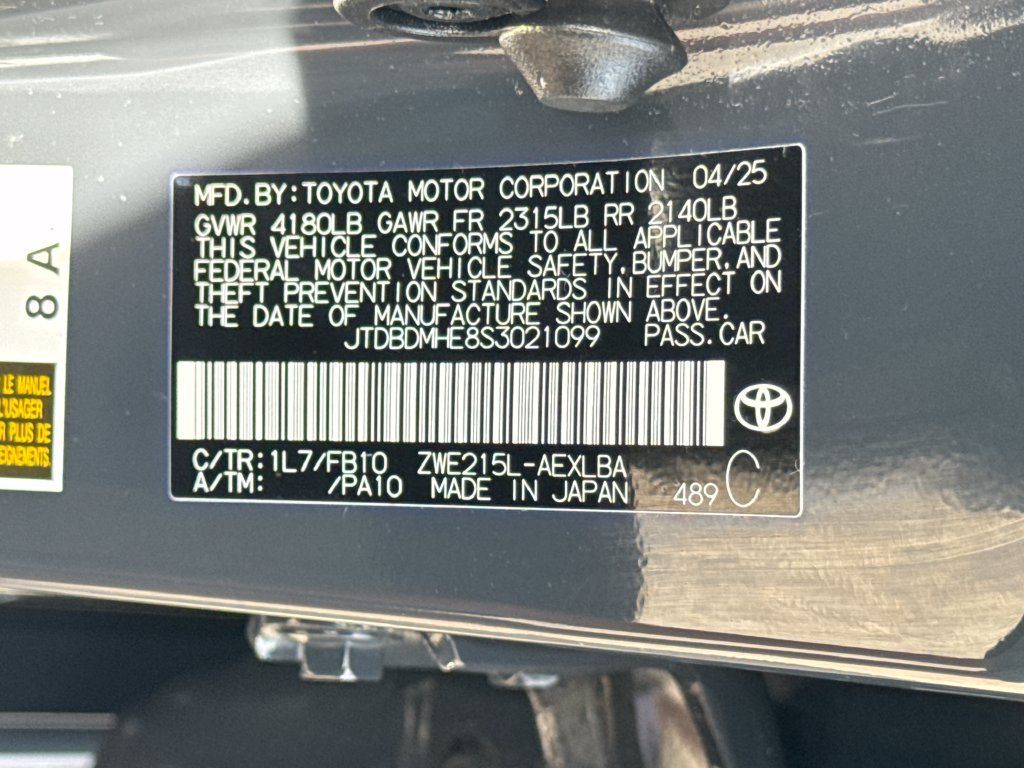 Used 2025 Toyota Corolla LE AWD/4WD image 47