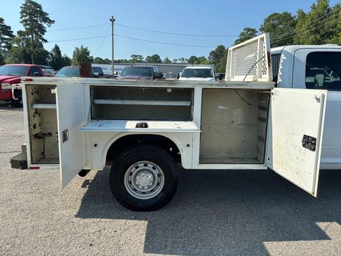 Used 2011 RAM 3500 ST w/ HD Snow Plow Prep Group AWD/4WD image 17