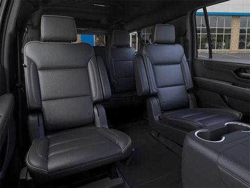 New 2026 GMC Yukon XL Elevation w/ LPO, Floor Liner Package image 17