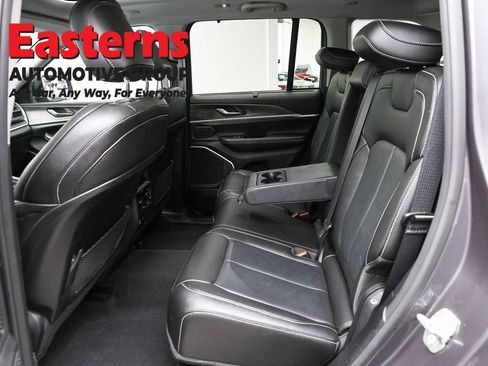 Used 2022 Jeep Grand Cherokee Limited 4xe w/ Luxury Tech Group II AWD/4WD image 24