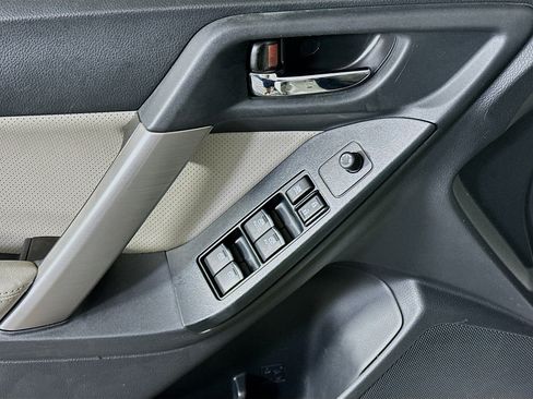 Used 2017 Subaru Forester 2.5i Limited image 15