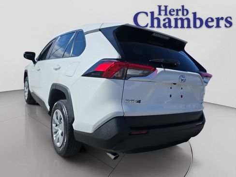 Used 2024 Toyota RAV4 LE AWD/4WD image 3