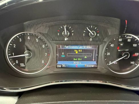 Used 2022 Buick Encore Preferred w/ Safety Package image 27