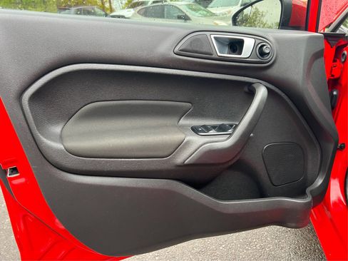 Used 2015 Ford Fiesta SE FWD image 17