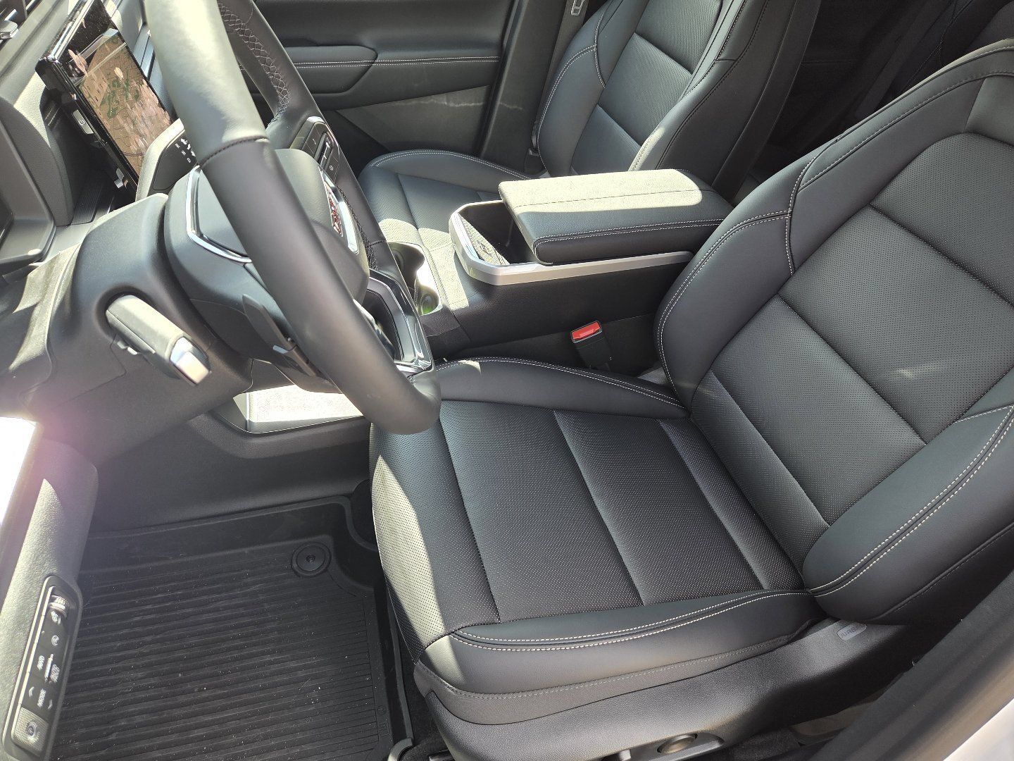 New 2027 GMC Terrain Elevation w/ Elevation Premium Package AWD/4WD image 26