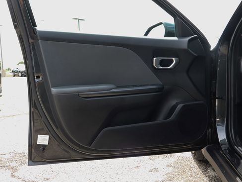 Used 2025 Kia K4 FWD image 13