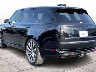 New 2025 Land Rover Range Rover Long Wheelbase SE