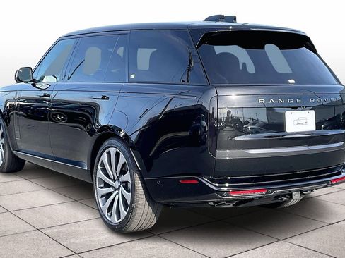 New 2025 Land Rover Range Rover Long Wheelbase SE image 3
