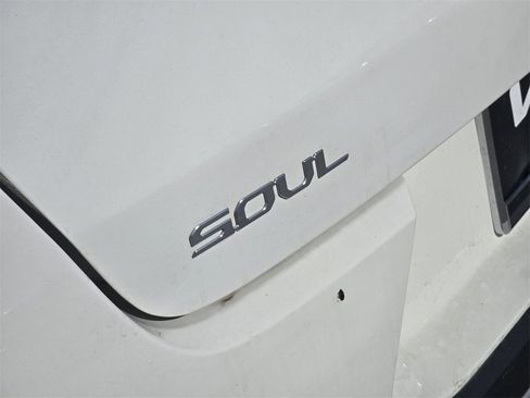 New 2025 Kia Soul S image 7