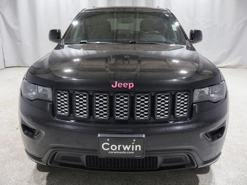 Used 2018 Jeep Grand Cherokee Altitude AWD/4WD image 6