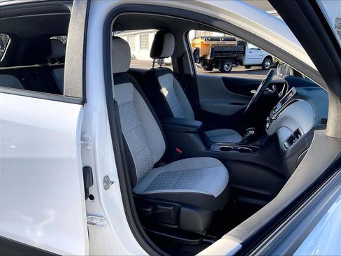 Used 2024 Chevrolet Equinox LS image 11