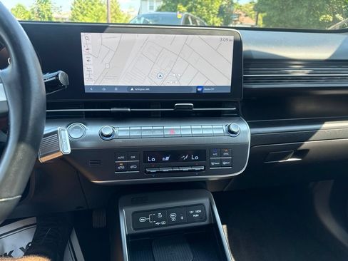 Certified 2025 Hyundai Kona Limited AWD/4WD image 27
