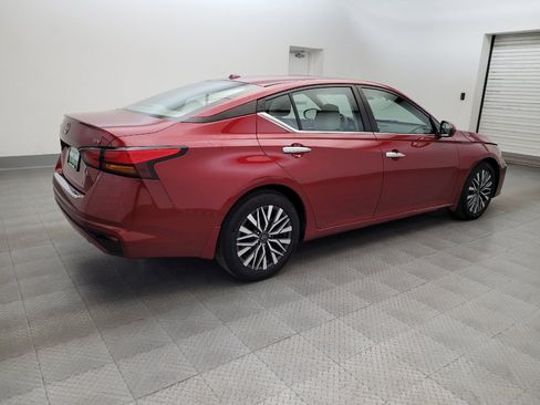 Used 2023 Nissan Altima 2.5 SV FWD image 10