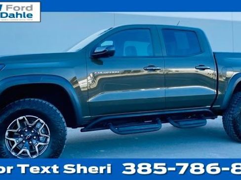 Used 2025 Chevrolet Colorado ZR2 w/ Technology Package AWD/4WD image 1