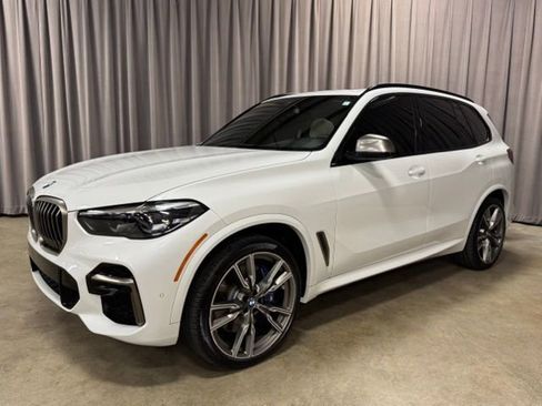 Used 2022 BMW X5 M50i w/ Premium Package image 3
