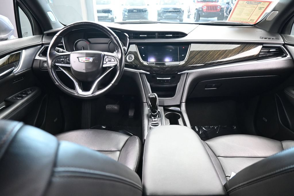 Used 2020 Cadillac XT6 Premium Luxury FWD image 40