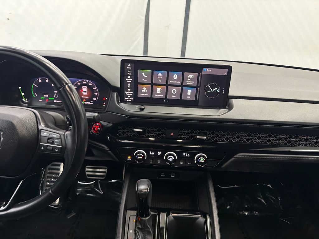 Used 2023 Honda Accord Sport image 27