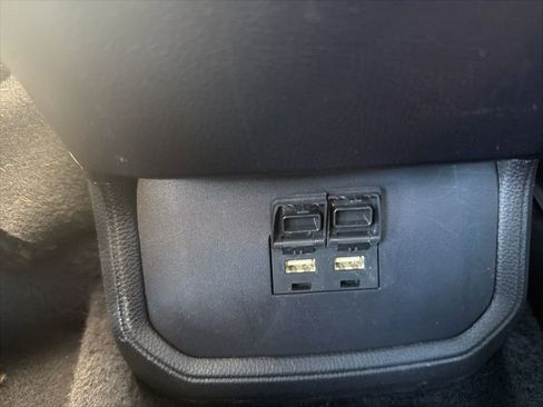 Used 2021 Toyota Highlander XLE image 26