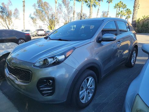 Used 2019 Kia Sportage LX image 3