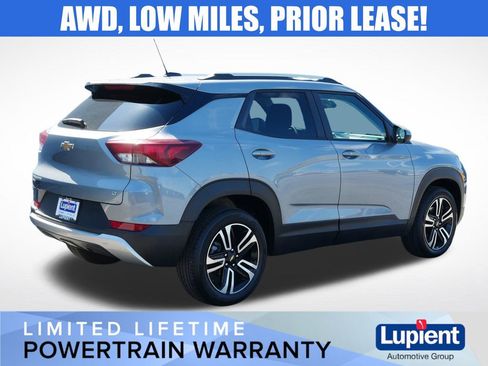 Used 2023 Chevrolet TrailBlazer LT w/ Convenience Package AWD/4WD image 3