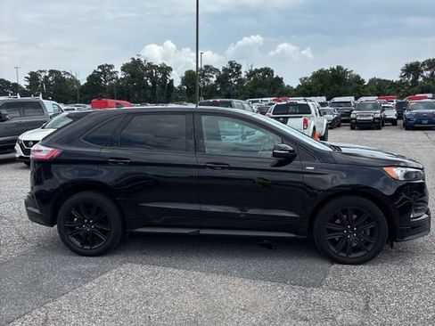 Used 2020 Ford Edge ST-Line w/ Cold Weather Package AWD/4WD image 4