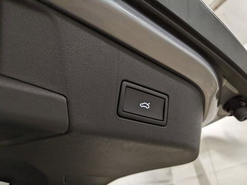 New 2025 Volkswagen ID.4 Pro S AWD/4WD image 29