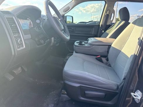 Used 2018 RAM 1500 Express AWD/4WD image 5