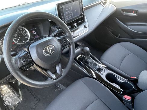 Used 2021 Toyota Corolla LE w/ Carpet Mat Package (TMS) image 17