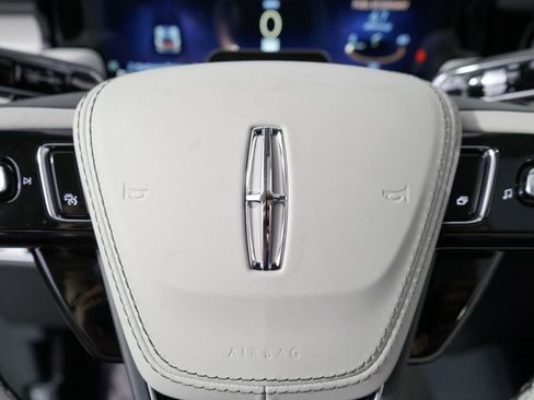 New 2026 Lincoln Aviator Reserve w/ Jet Appearance Package AWD/4WD image 35